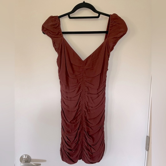 Wilfred Aritzia Size 4 Off Shoulder Mini Dress | Deep Red, Rust, Brown, - Picture 1 of 5